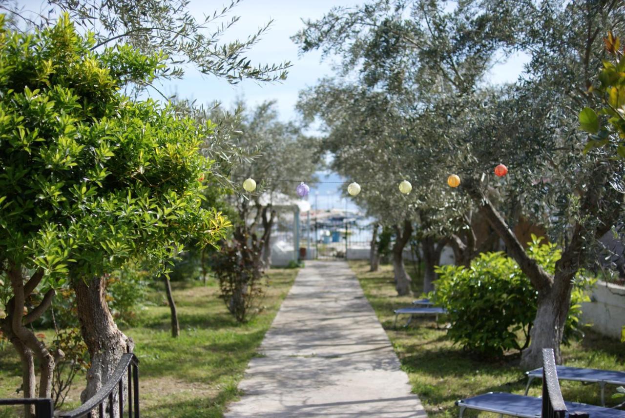 Seaside Resort Kritharia  エクステリア 写真